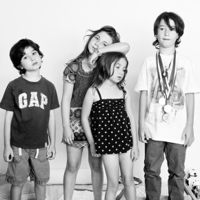 זה מתחיל משתי אחיות&nbsp;מקסימות